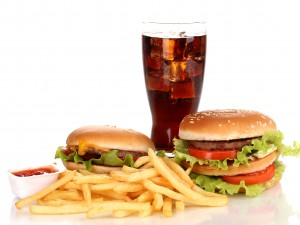 Czego nie jeść przy trądziku? Jakie jedzenie powoduje trądzik?