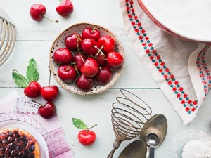 Z letniej apteczki - wiśnie w roli głównej